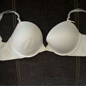 Lot of 5 Bras 34dd different brands